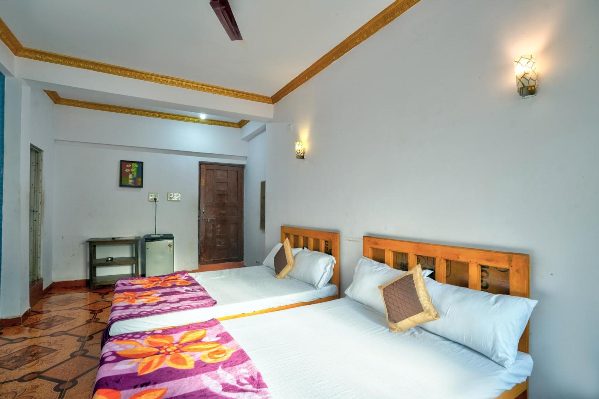 Om Sai Guest House Калангуте Екстериор снимка
