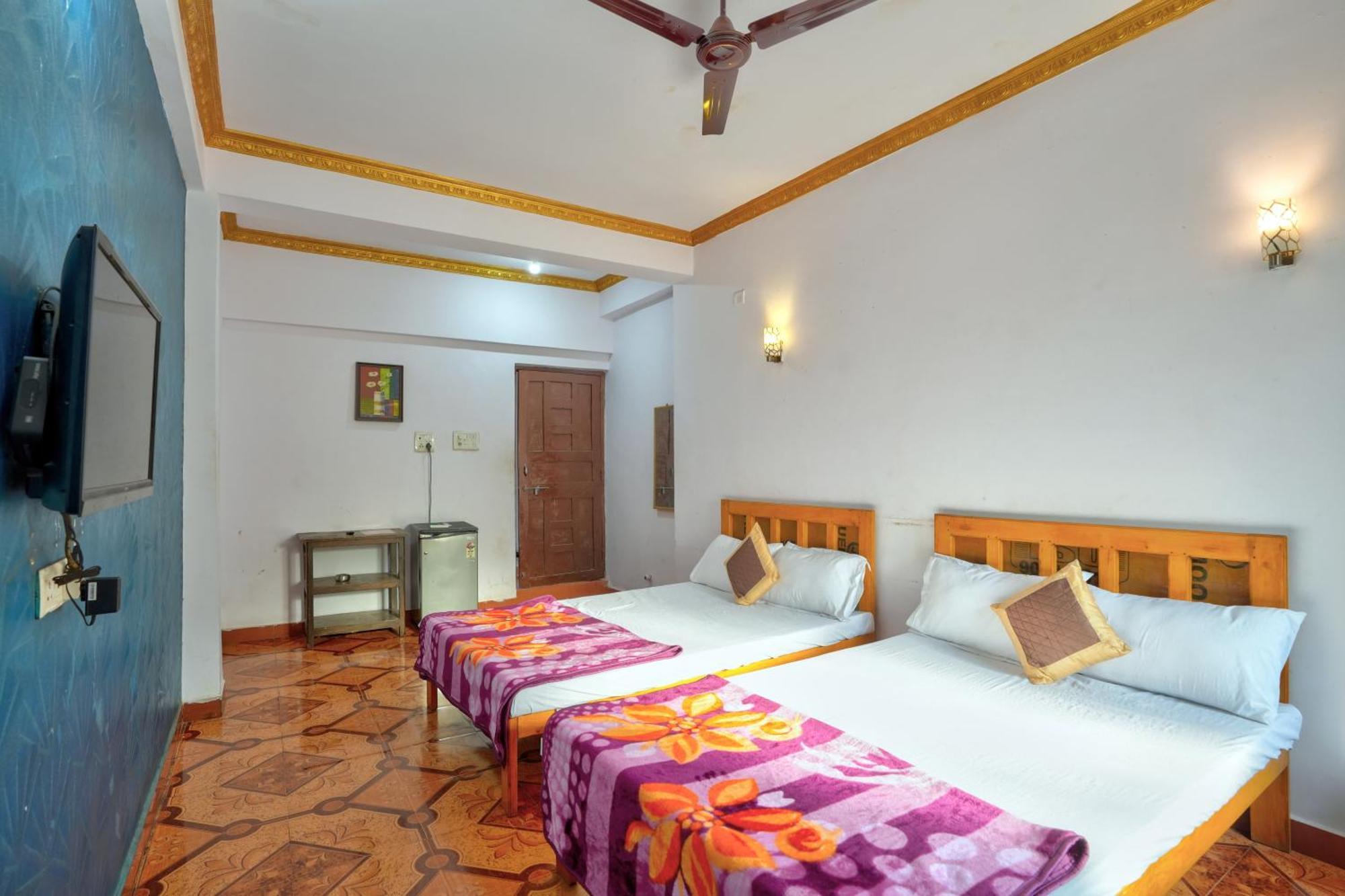 Om Sai Guest House Калангуте Екстериор снимка