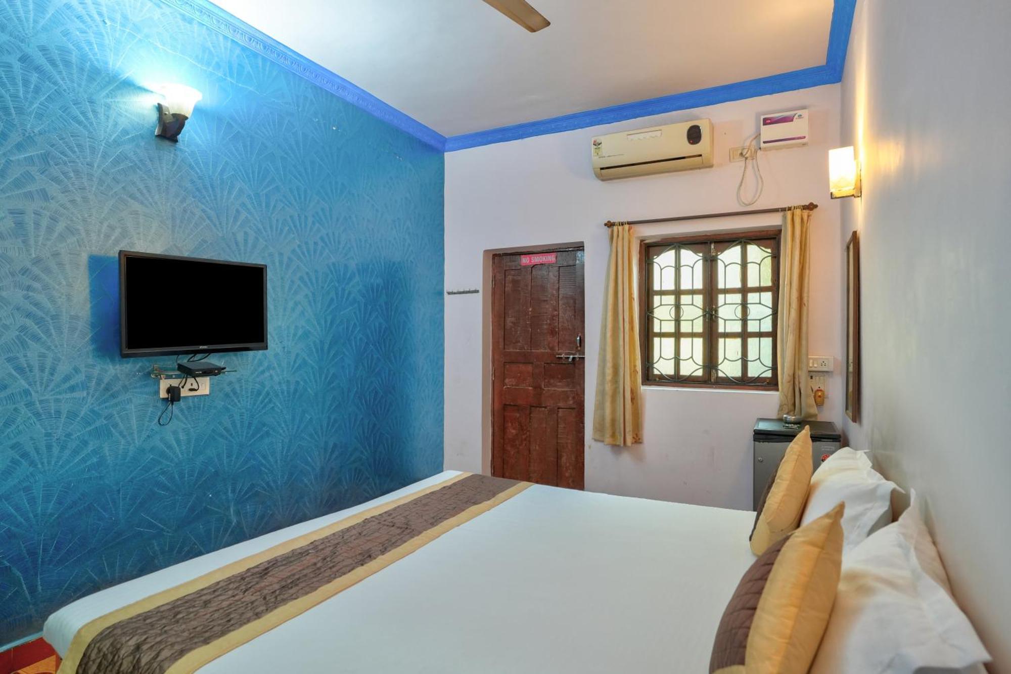 Om Sai Guest House Калангуте Екстериор снимка