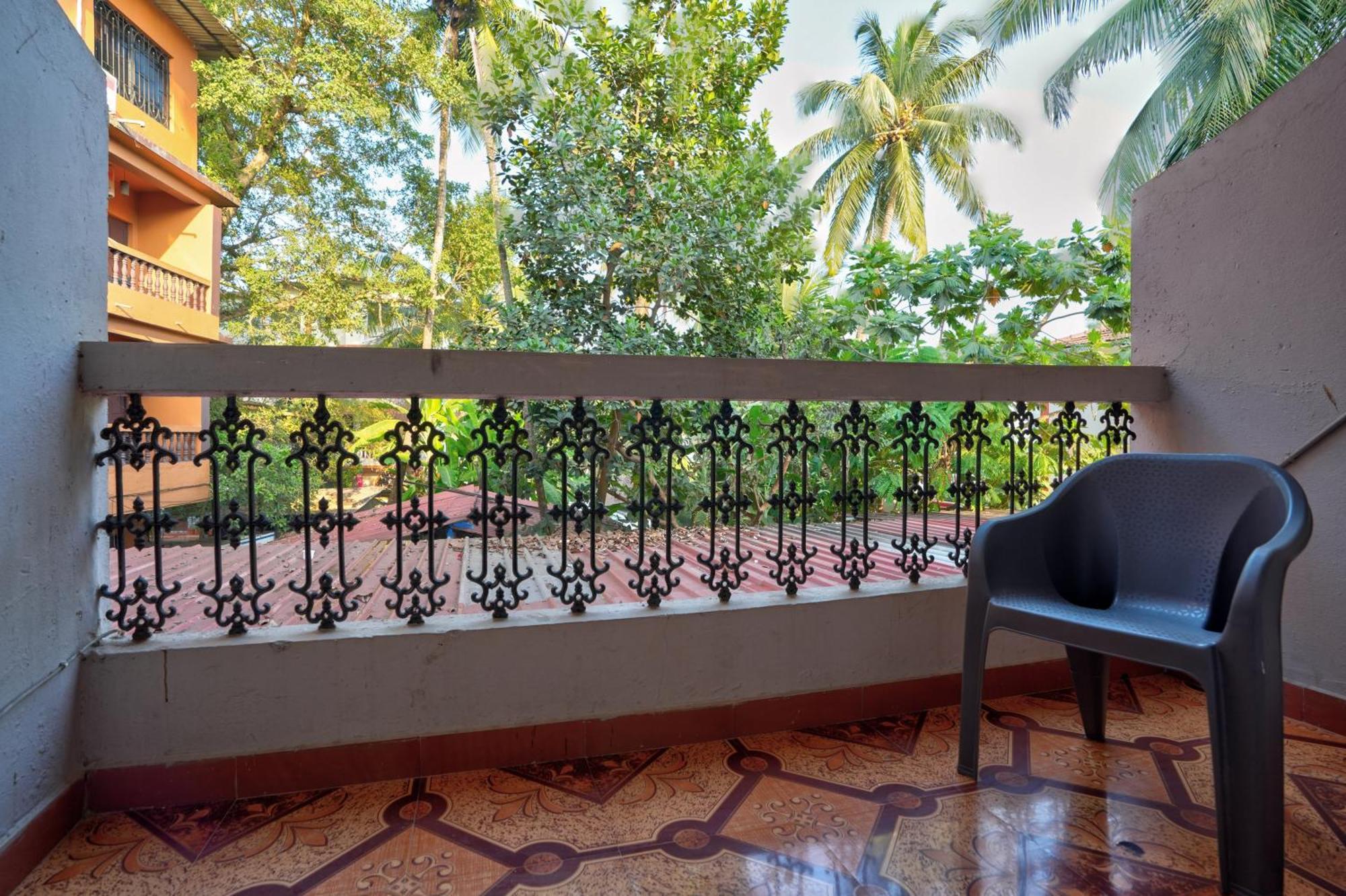 Om Sai Guest House Калангуте Екстериор снимка